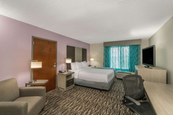La Quinta Inns and Suites Clarksville